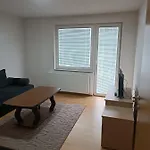 2bdr With Balcony With View- Free Parking