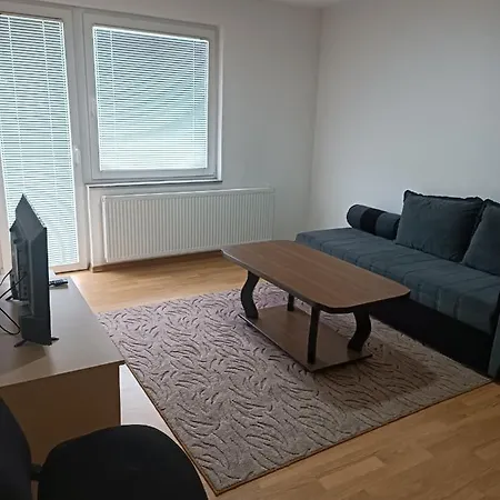 2bdr With Balcony With View- Free Parking * Saraybosna