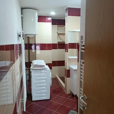 2bdr With Balcony With View- Free Parking * Sarajevo