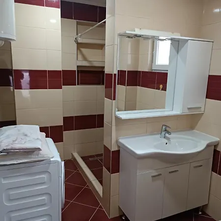 2bdr With Balcony With View- Free Parking Gostinjska kuća