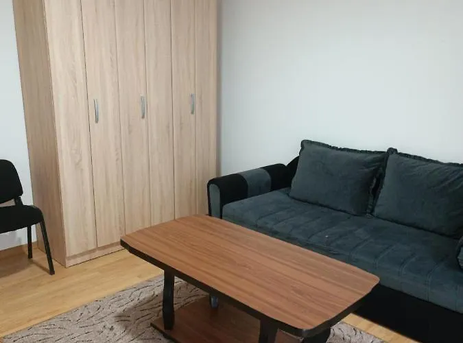 2bdr With Balcony With View- Free Parking 招待所